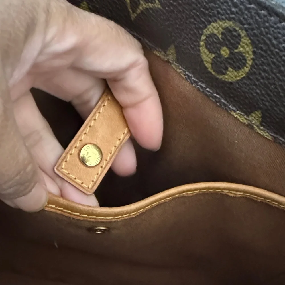 👜 Louis Vuitton Cabas Mezzo (Monogram Tote)
